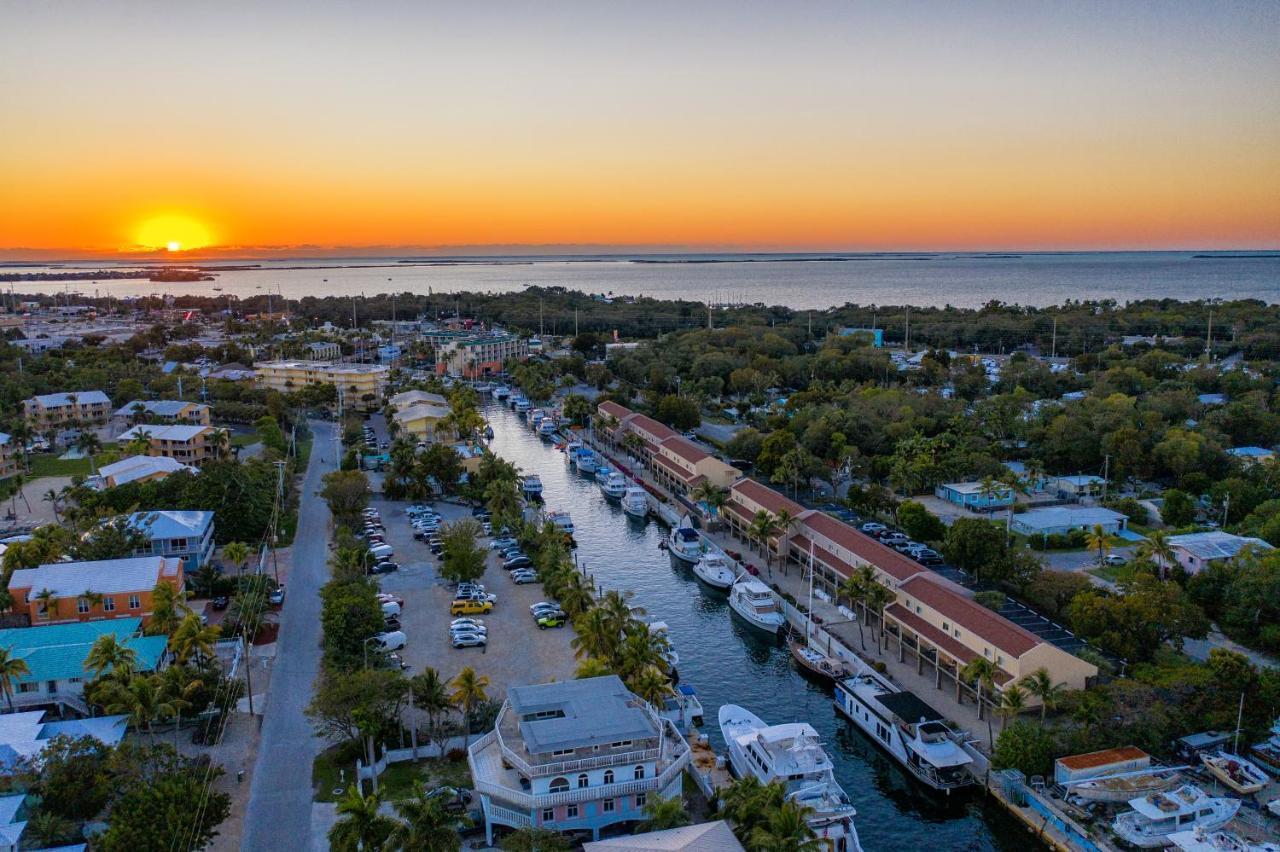 Waterside Suites And Marina Key Largo Exterior foto